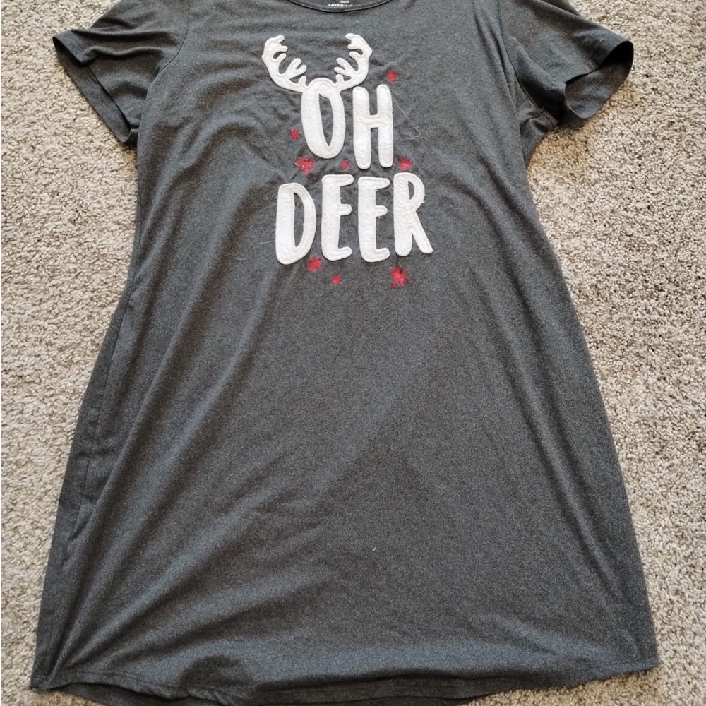 Gray 'Oh Deer' Graphic T-Shirt